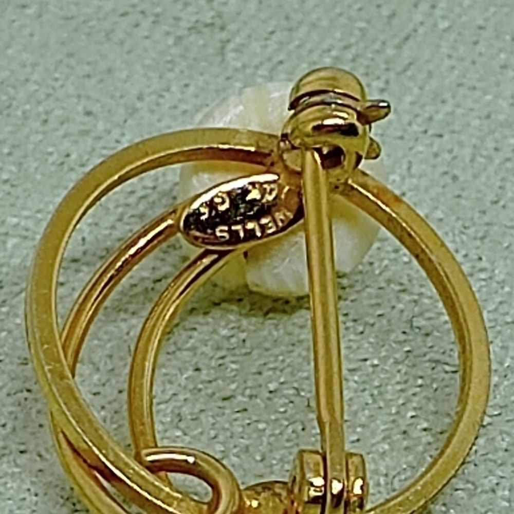 * vintage signed Wells 14K gold filled hand carved flower pin brooch - Picture 5 of 6